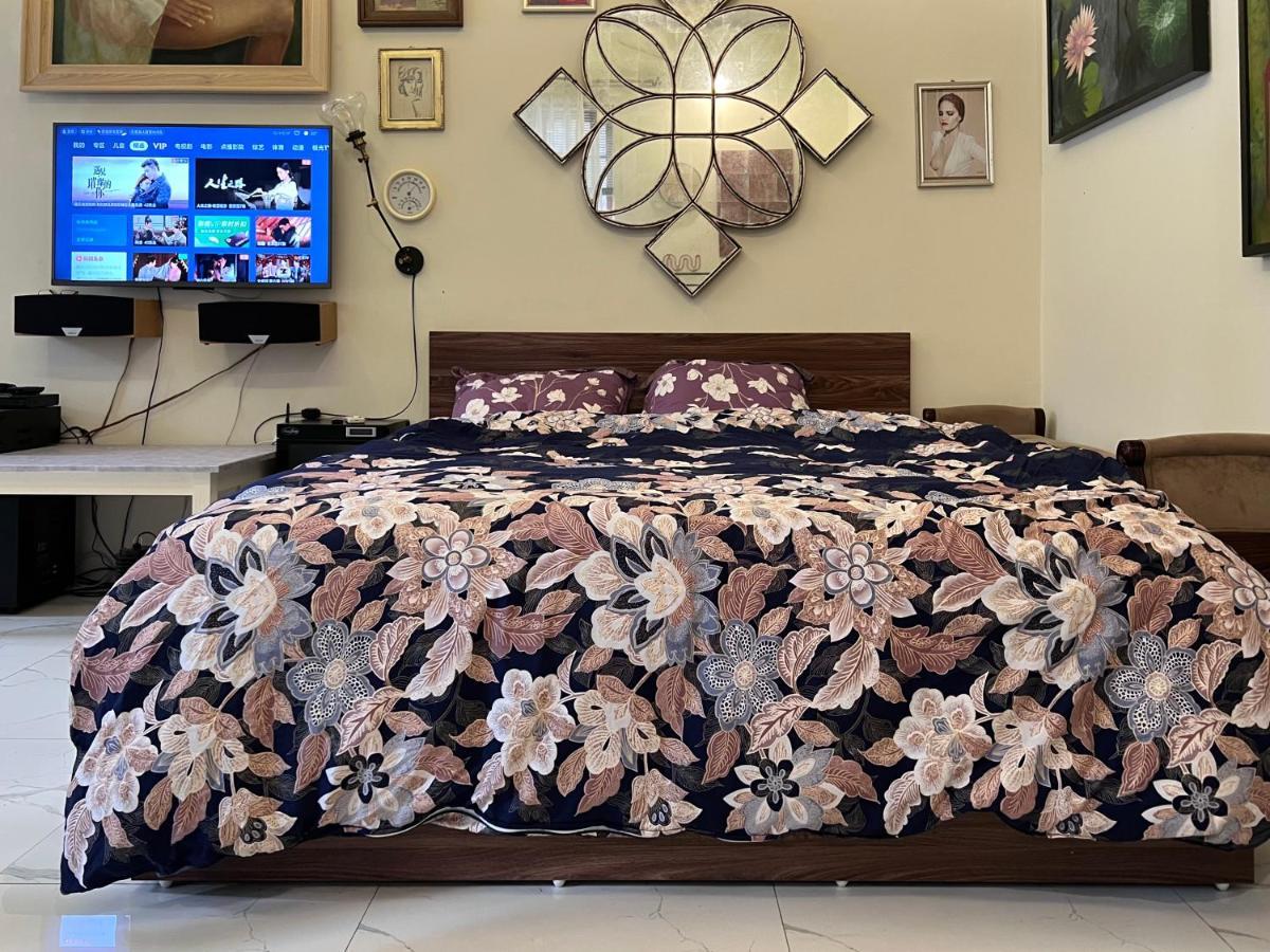 Bed and Breakfast The First Ba Trieu Ha Noi Ханой Экстерьер фото